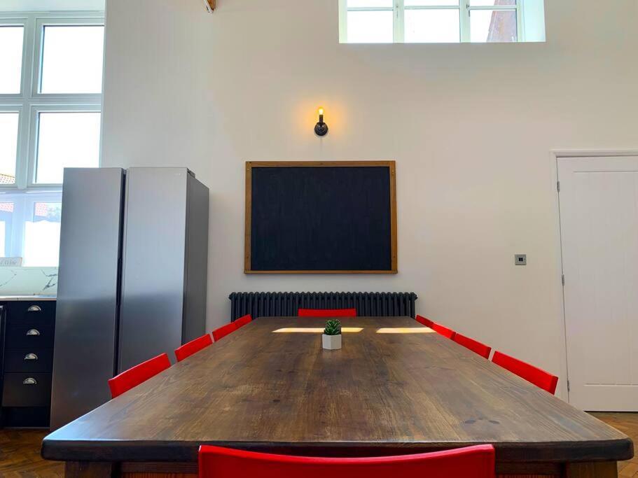 School Halls - 5 Bedrooms