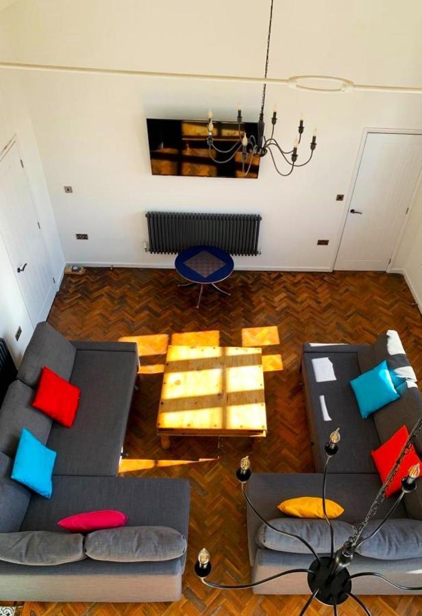 School Halls - 5 Bedrooms