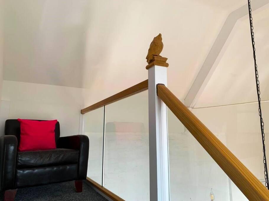 School Halls - 5 Bedrooms Bodham
