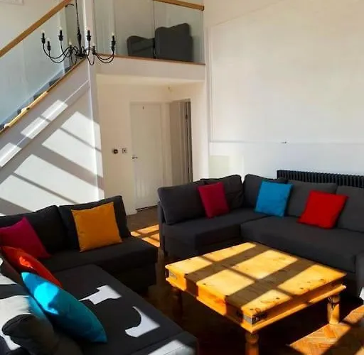 Bodham School Halls - 5 Bedrooms